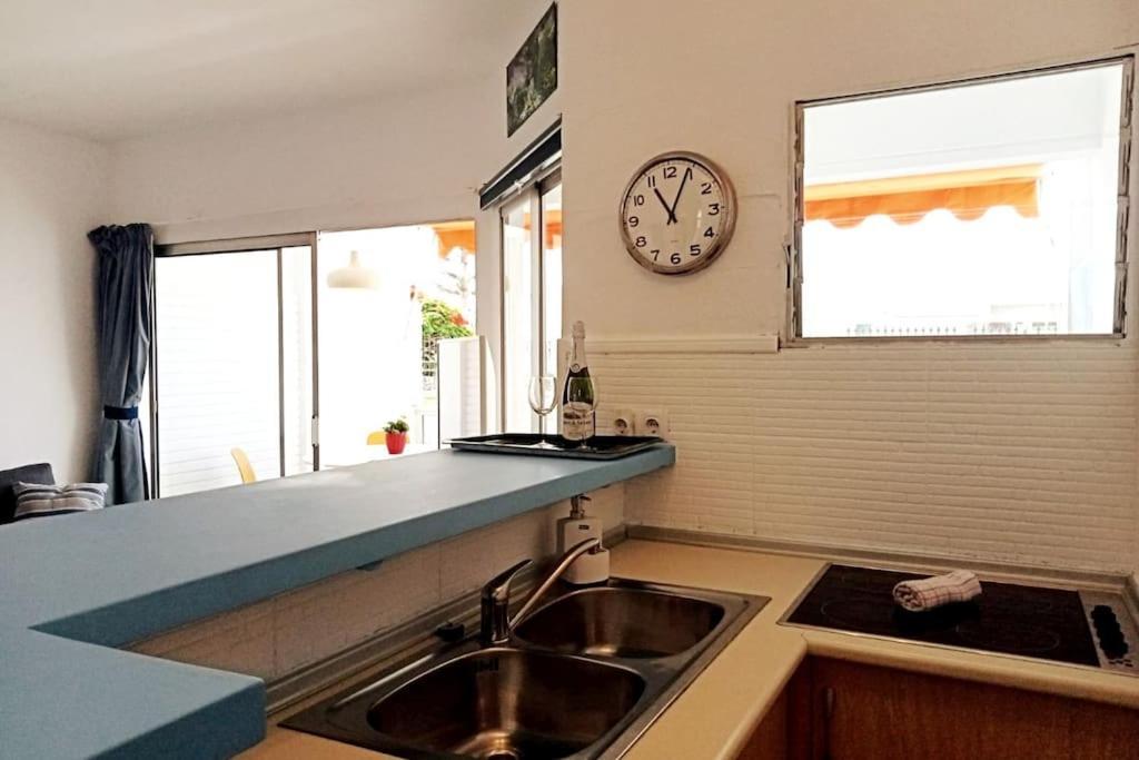 Apartment With Large Terrace, 10 Meters From Playa De Las Burras San Bartolome de Tirajana  Exterior photo