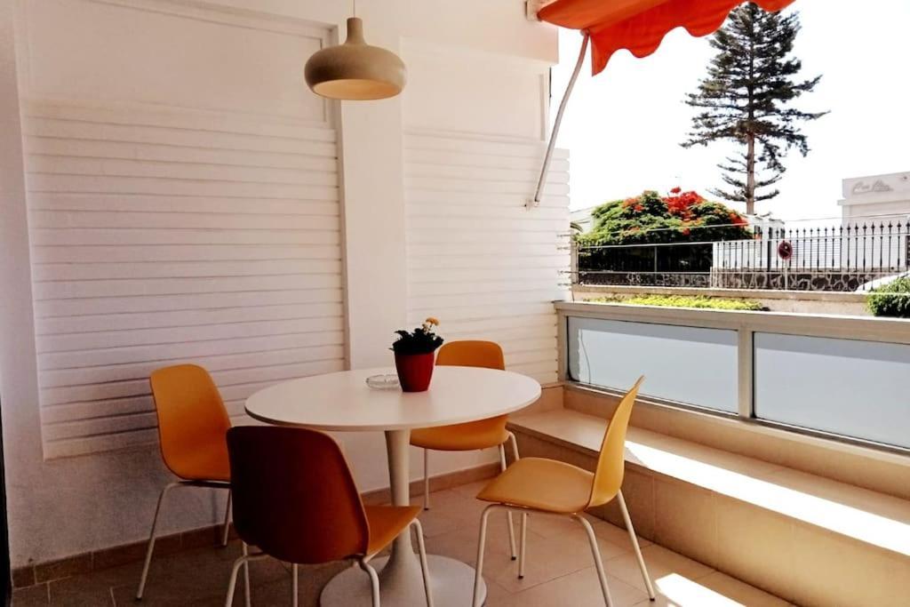 Apartment With Large Terrace, 10 Meters From Playa De Las Burras San Bartolome de Tirajana  Exterior photo